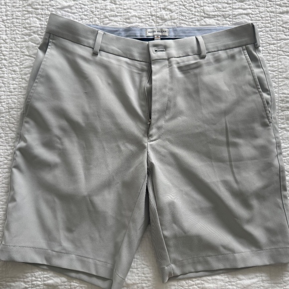 Peter Millar - Khaki Grey Shorts - Size 33 - Picture 4 of 6
